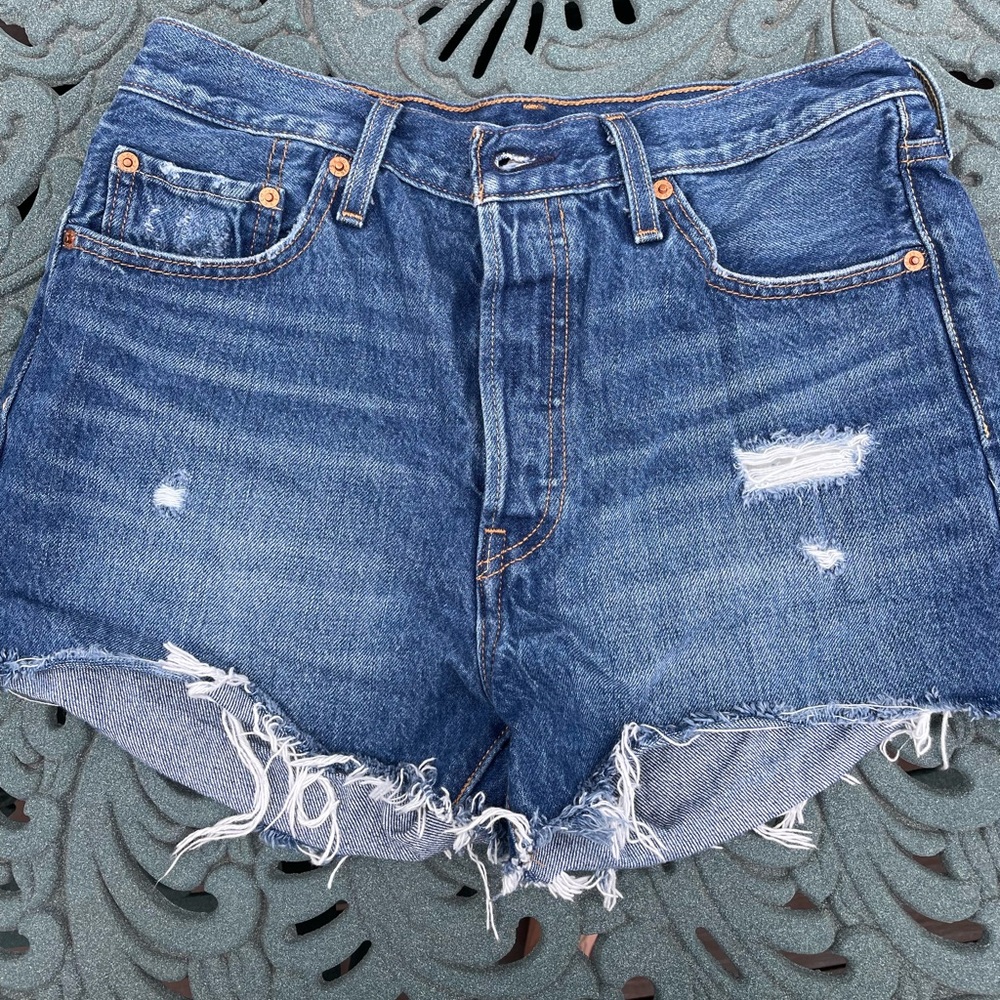 Levi’s high rise size 29 distressed 501 cutoff shorts